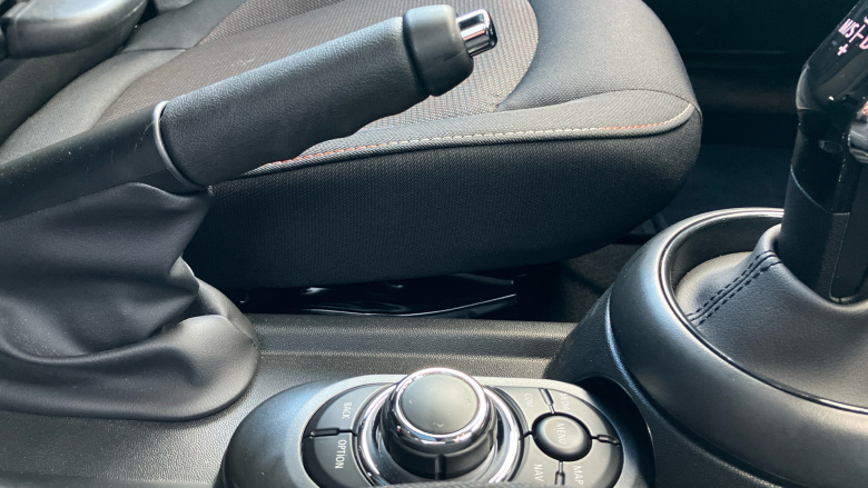 MINI Hatchback 1.5 Cooper Classic Premium 5dr Auto Petrol Hatchback